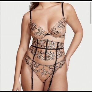 Victoria’s Secret VERY SEXY Floral Embroidered Bra, Waist Cincher & Thong Set